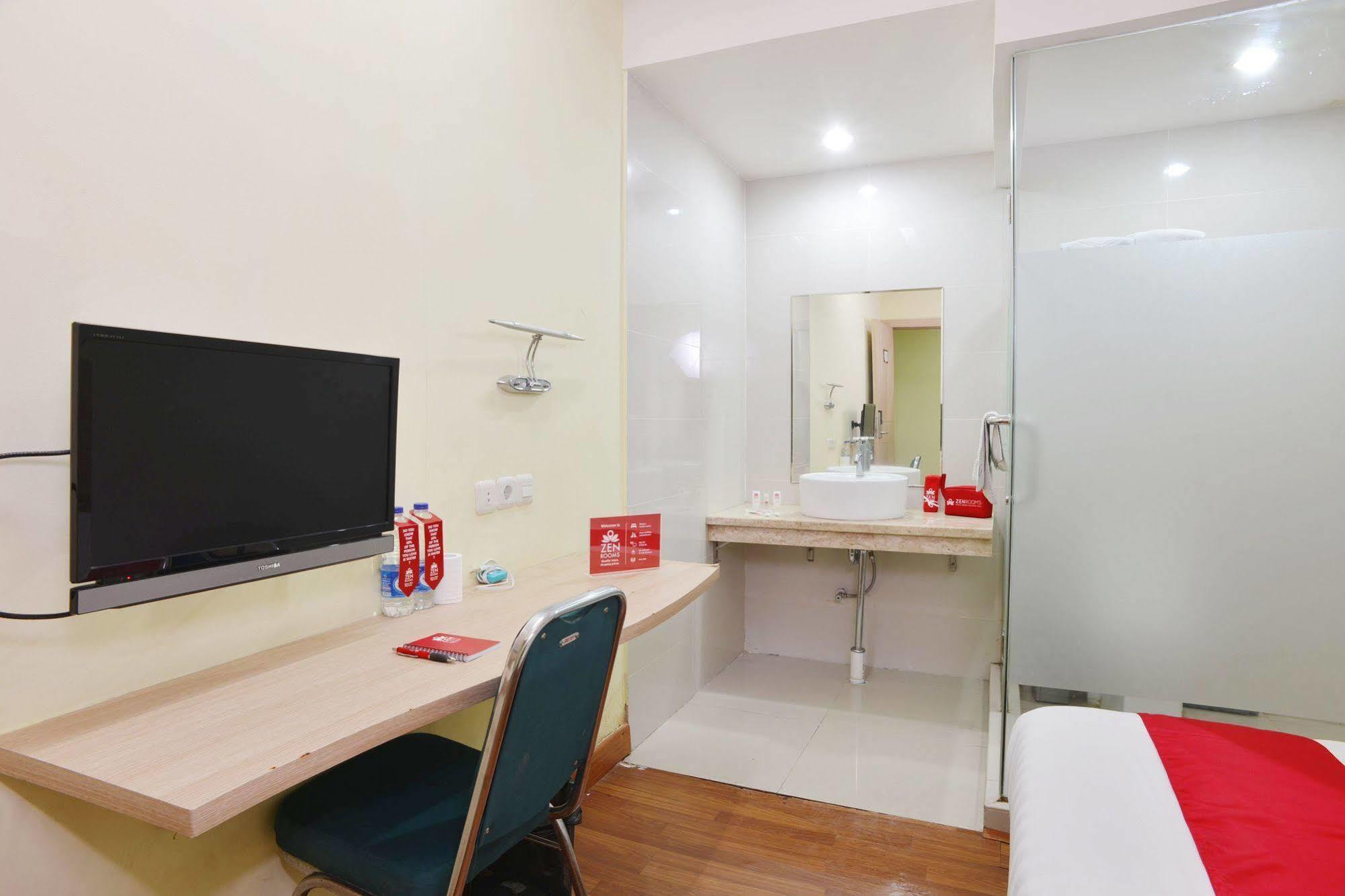 Zen Rooms Rujia Pecenongan Τζακάρτα Εξωτερικό φωτογραφία